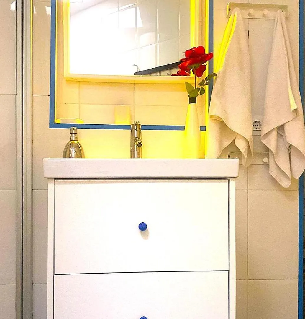 3 Bedroom Next To Airport & La Sagrada Familia Metro And Fc Barcelona Stadium L'Hospitalet de Llobregat Apartment