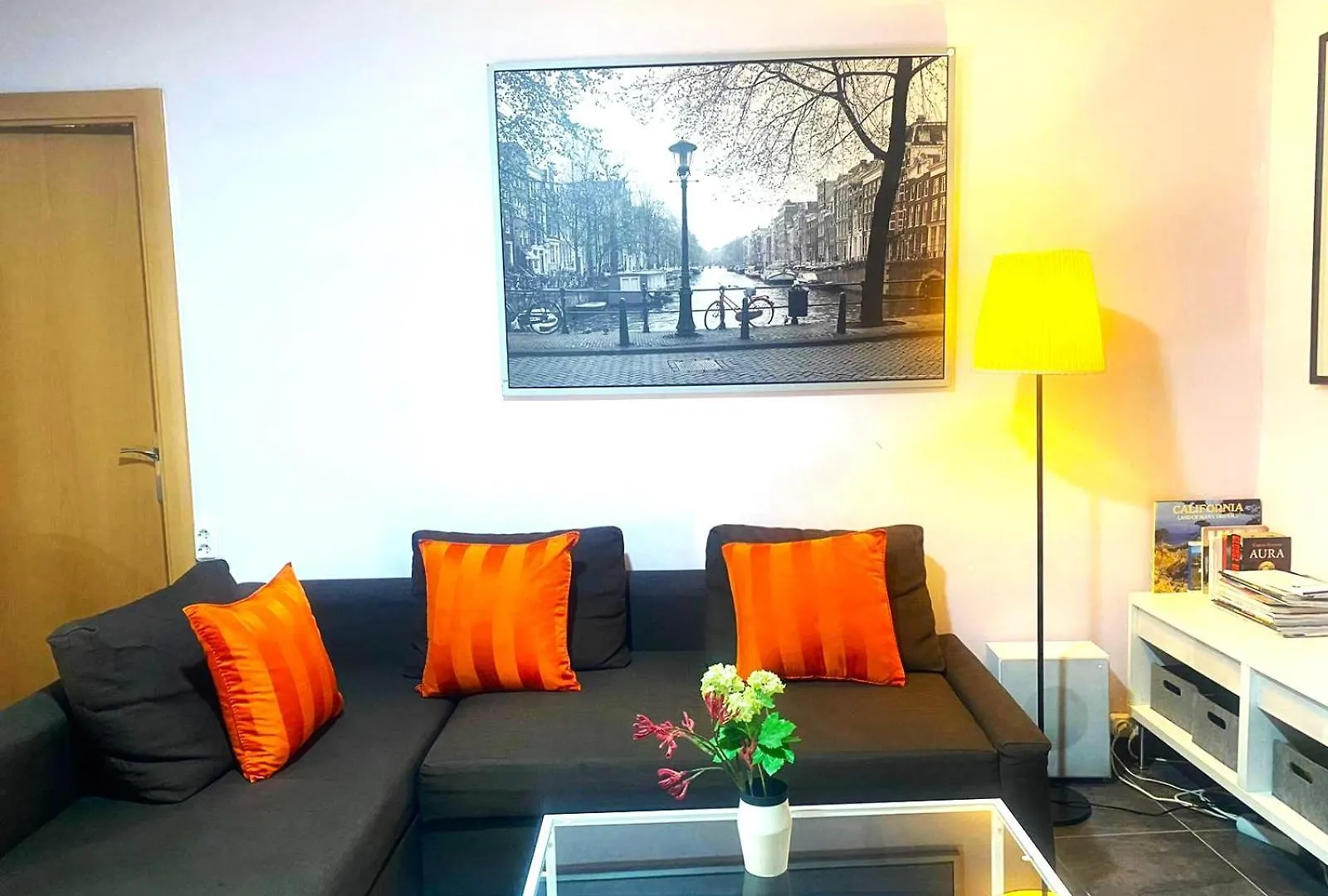 3 Bedroom Next To Airport & La Sagrada Familia Metro And Fc Barcelona Stadium L'Hospitalet de Llobregat Apartment
